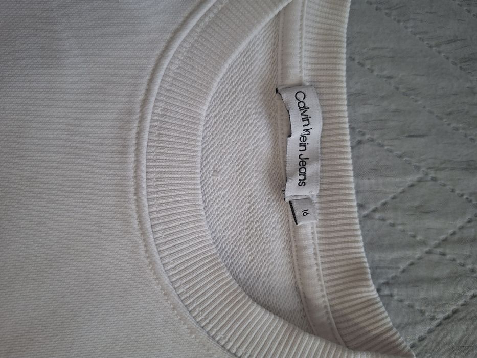 Артикули Calvin Klein