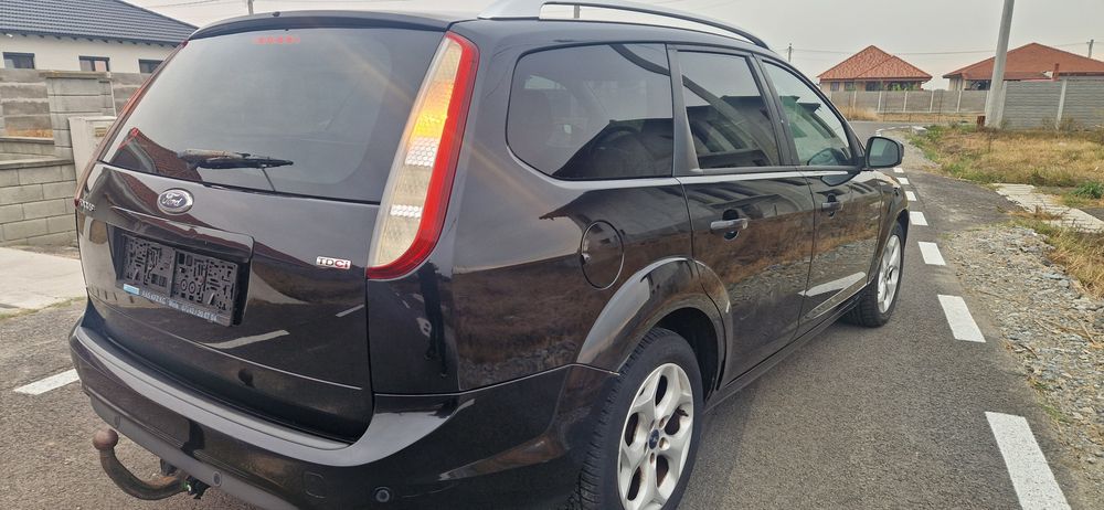 FORD Focus 2010 — imagine 3