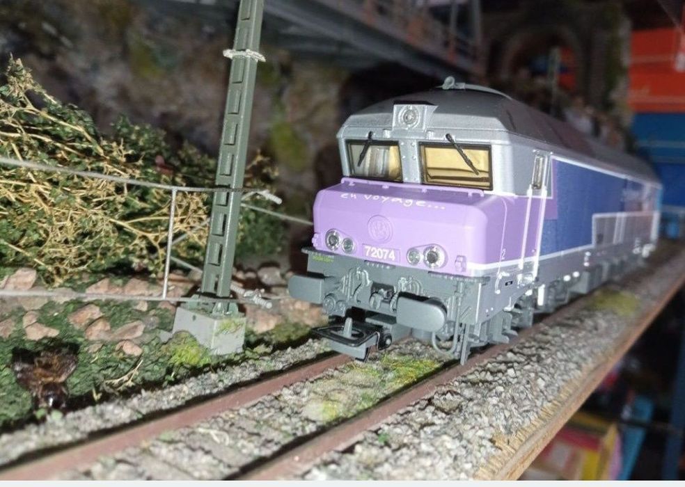 Locomotiva digitala jouef HO