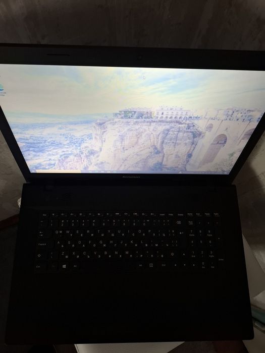 Лаптоп Lenovo G700 – 17.3" екран | NVIDIA видеокарта |