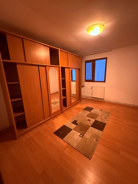 Propietar ofer spre inchiriere casa la curte