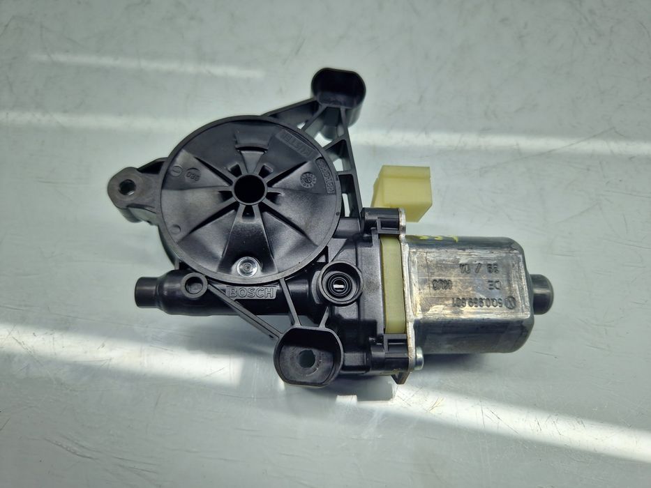 Motoras geam stanga spate AUDI A3 (8VS) [Fabr 2013-prezent] Berlina S-