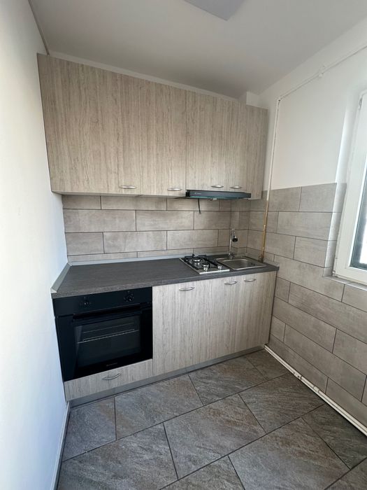 GARSONIERĂ DE ÎNCHIRIAT- Ploiești Sud- Recent renovată, mobilier nou