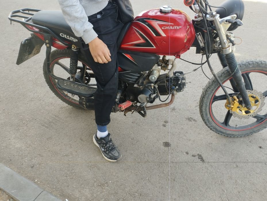 Продам мотоцикл чамп