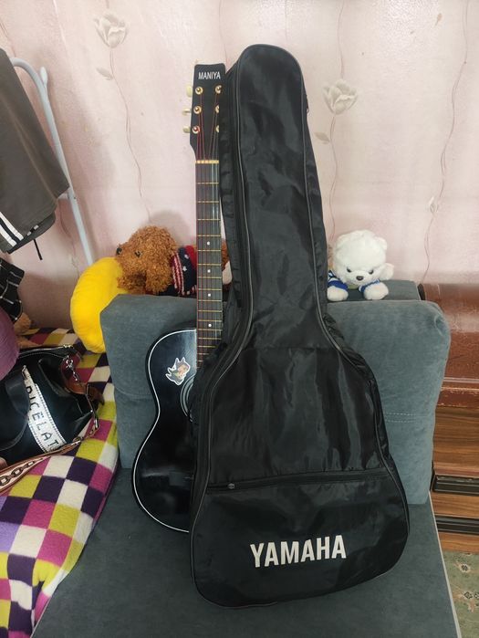 Гитара акустическая