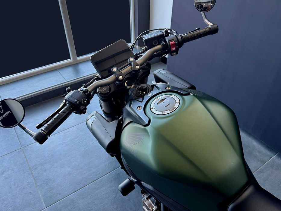 Motocicleta Honda CB650R second 2025