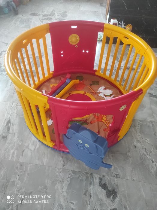 Țarc pentru copiii, Bertoni Lorelli.