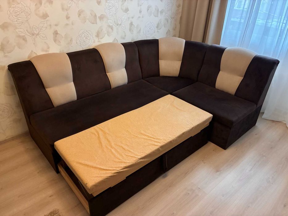 Разтегателен диван