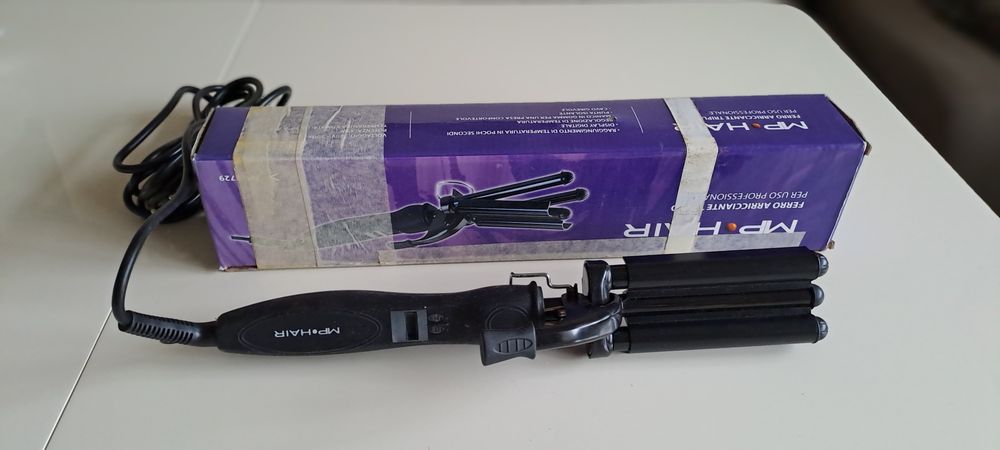 Фризьоски инструменти и оборудване