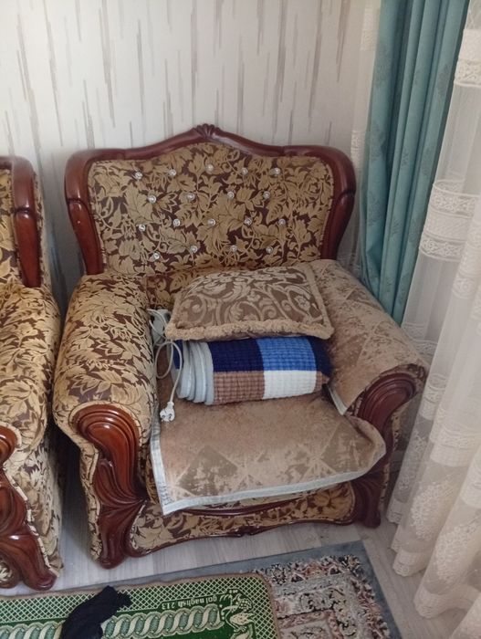 Продам диван астана