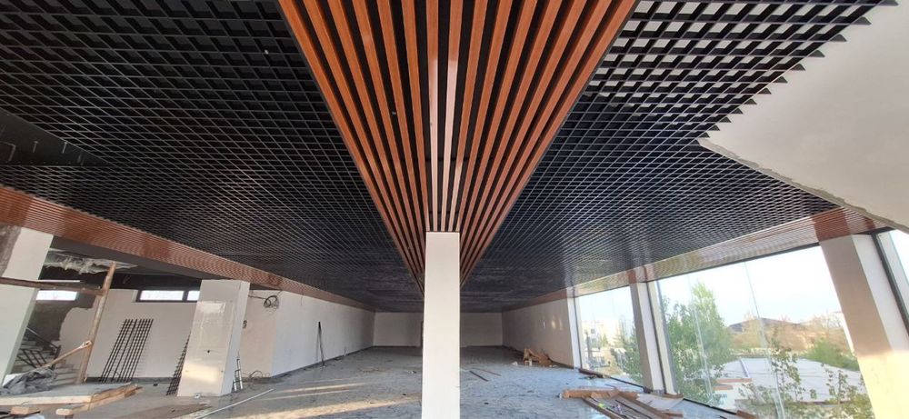 Потолок Лрилата Грилята грилиято грилиято