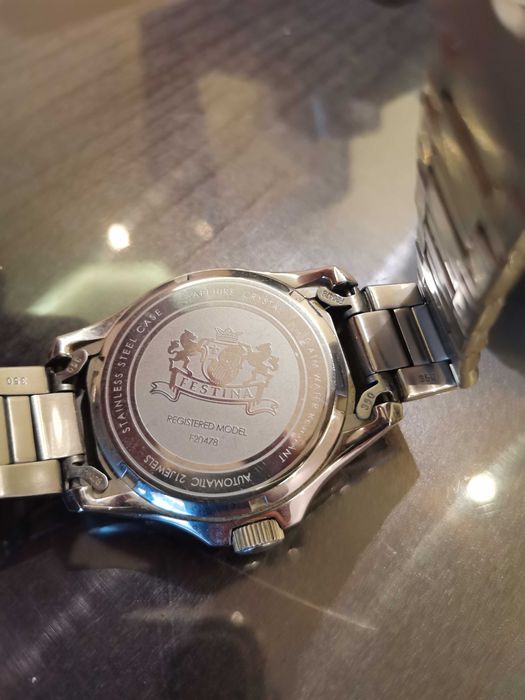 Часовник Festina