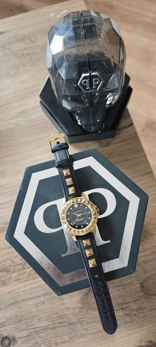 Дамски часовник Philipp Plein от колекцията Lady Rock модел PWPQA0224. Дамски часовник с модерен и впечатляващ дизайн.