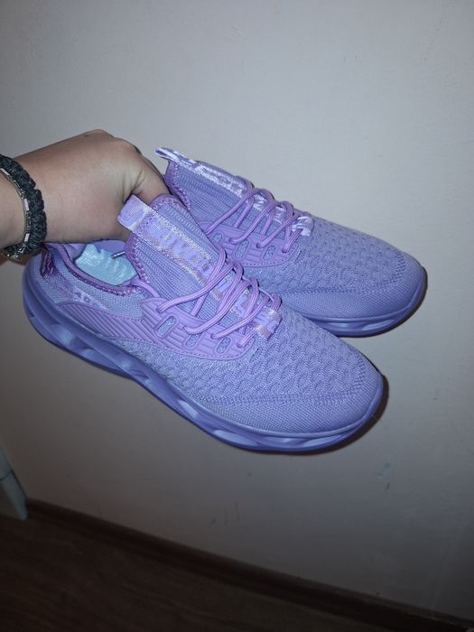 Маратонки дамски