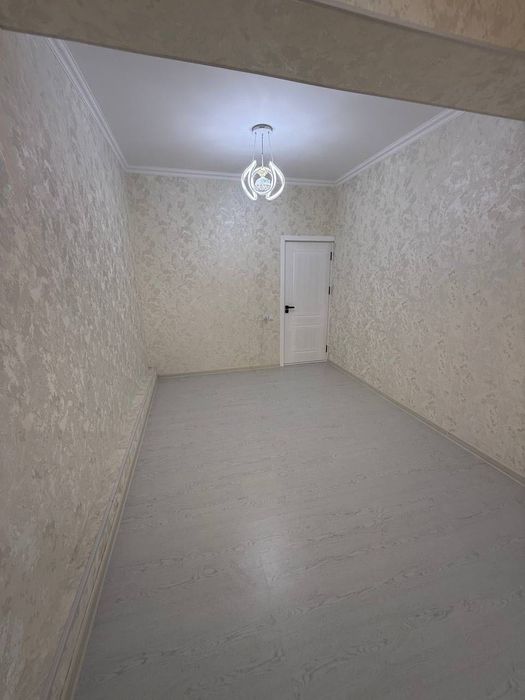 Своя!!! Яшнабад улица Иззат Новостройка продаю квартиру  3/5/8  69м2