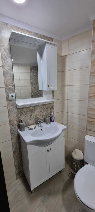 Дава се под наем Тристаен апартамент в Разград, Освобождение - 83 кв.м за 612 € - Снимка #7