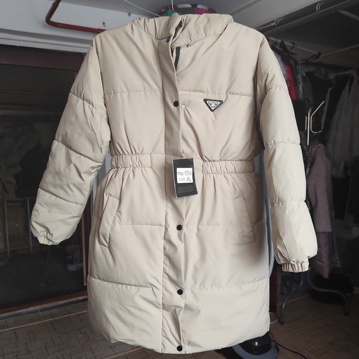 Продам куртку новую