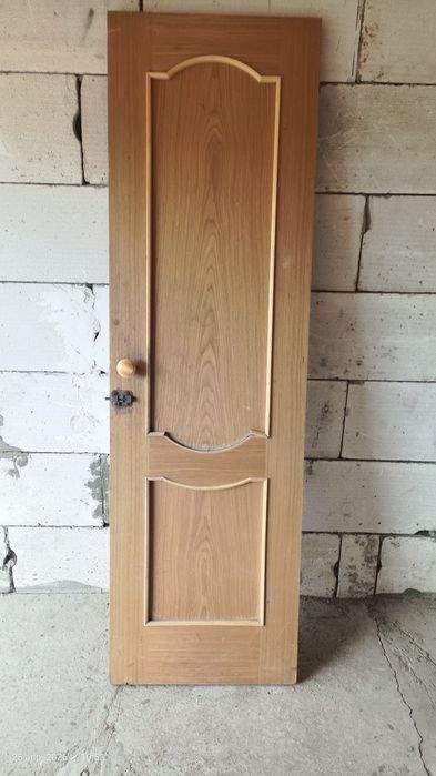 Двери межкомнатные. Есик