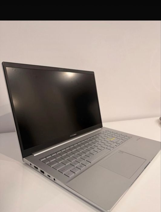 Asus vivobook i7