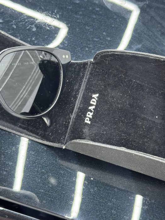 Очки черные PRADA