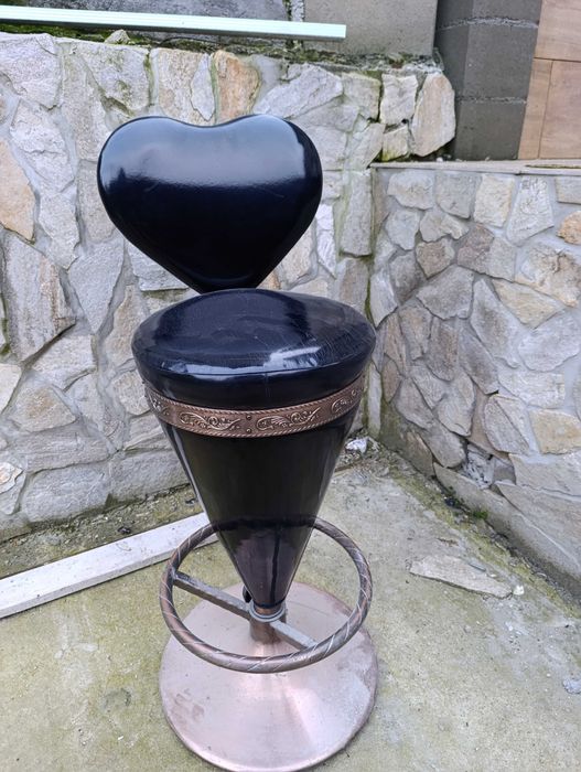 Кожени бар столове