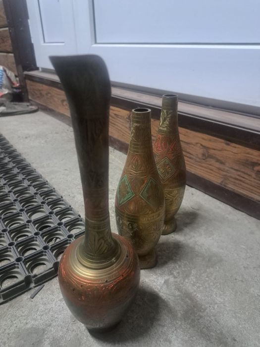 Продам вазы индийские