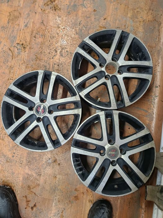 Универсальные 3 штуки 4 на 100 Р15