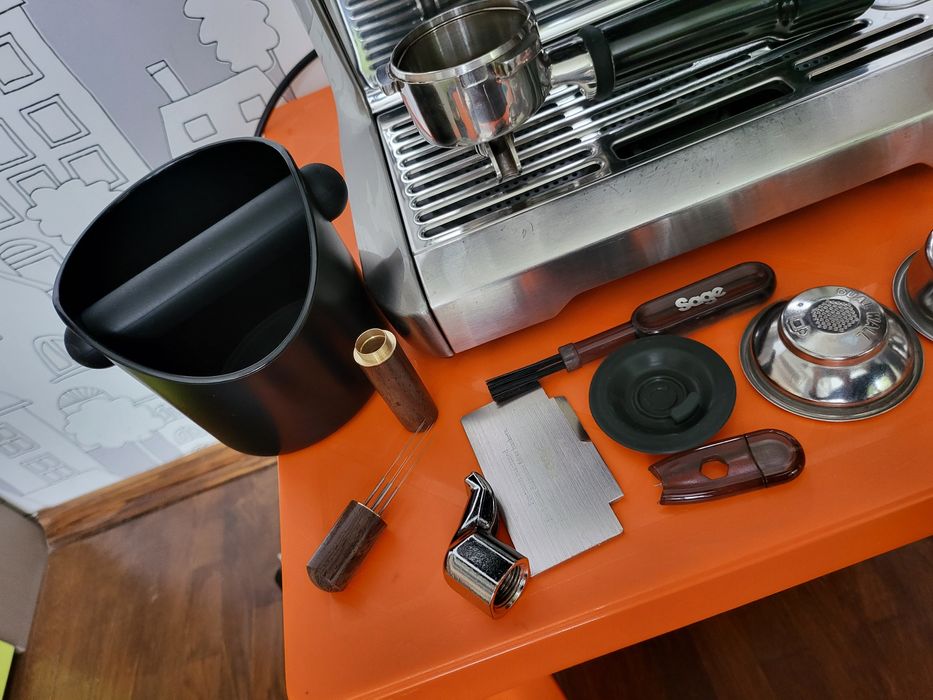 Кафемашина SAGE the Barista Touch с дисплей и кафемелачка