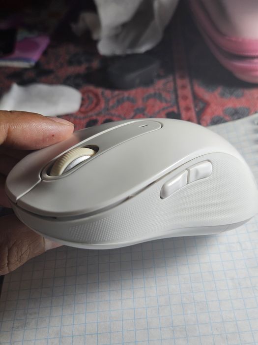 Logitech M650 L Wireless Mouse color:off_white silence mouse