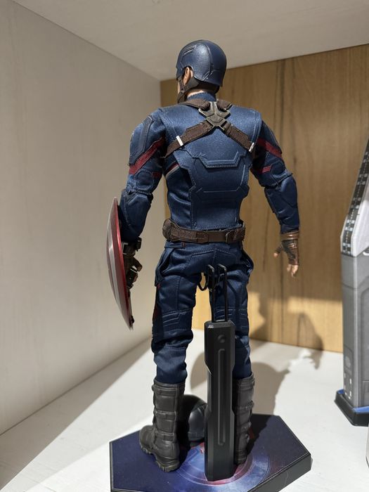 Hot Toys фигурка Captain America Civil War 1/6  MMS350