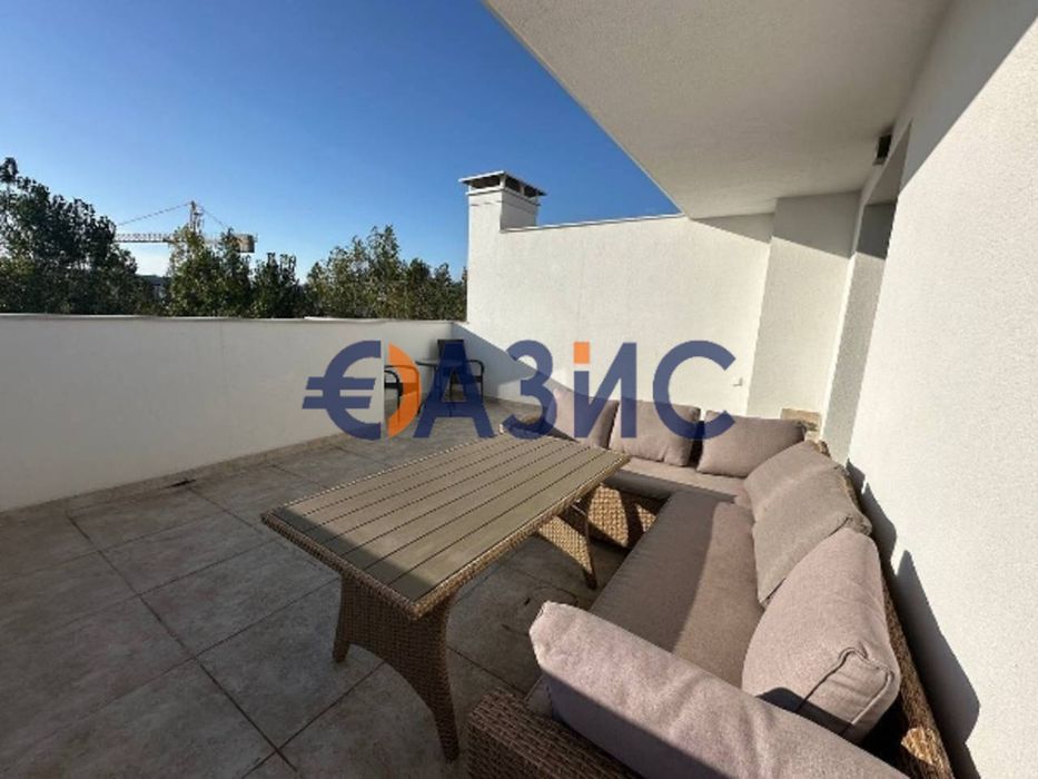 Голям двустаен апартамент с просторна веранда, Слънчев Бряг,154 000