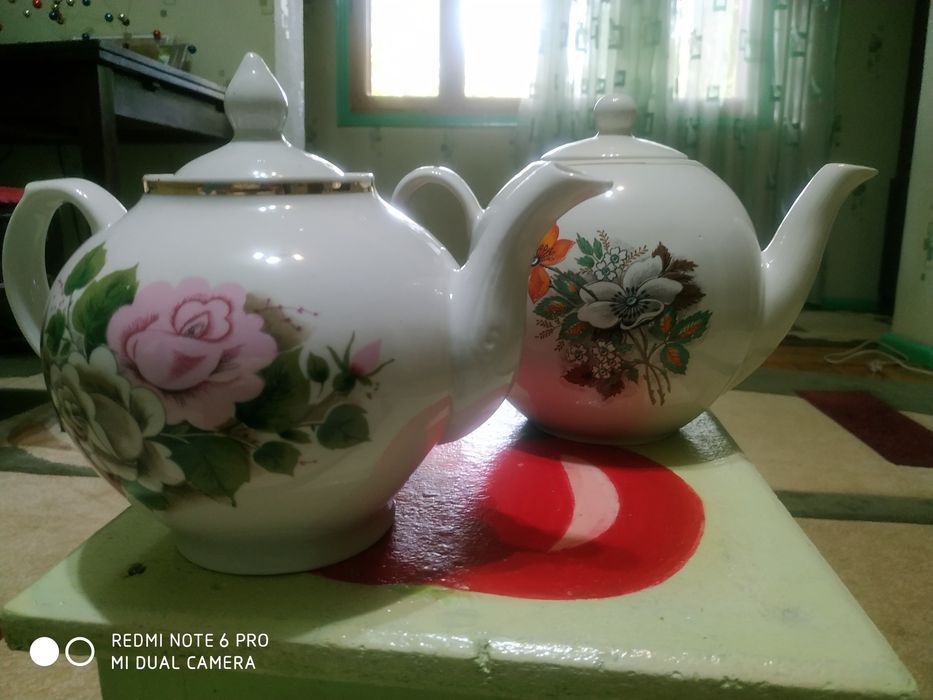 Большие чайники,2 и 2,7 литра