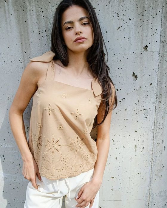 Топ с бродерия M, Verychi