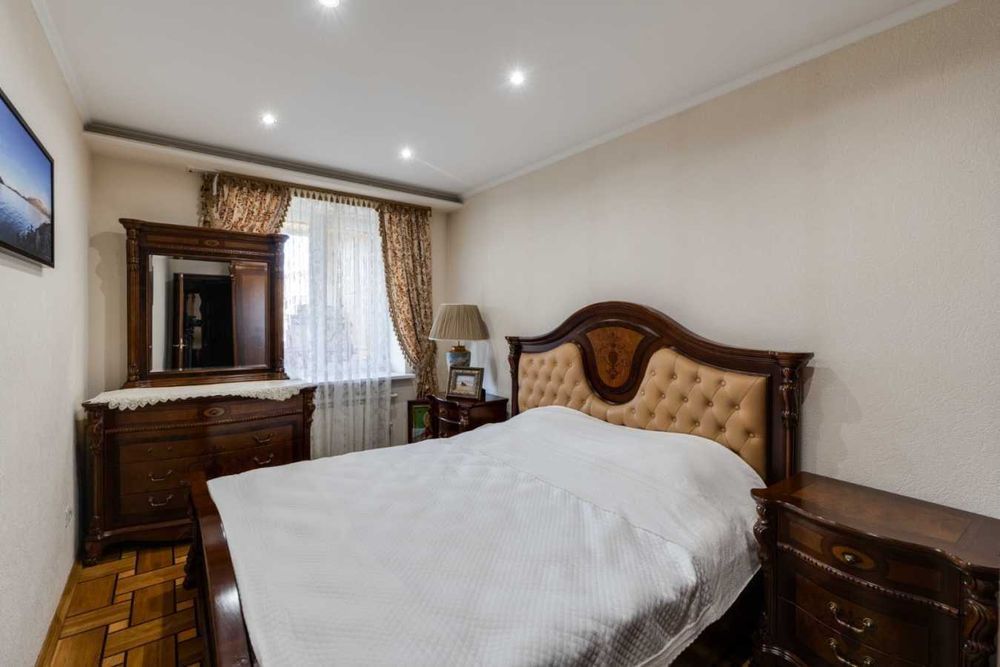 Дава се под наем Двустаен апартамент в София, Център - 65 кв.м за 397.8 € - Снимка #3