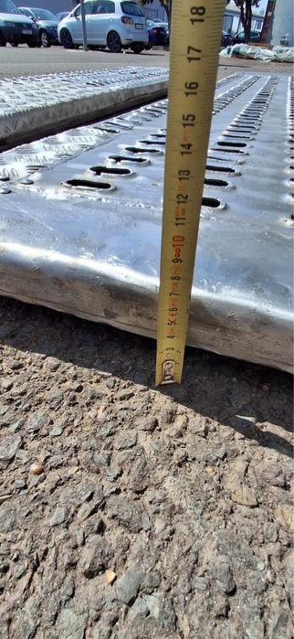 Vand rampe/cale auto.