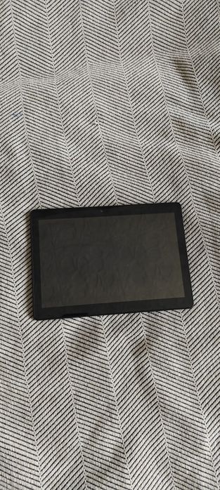 Планшет в отличном состоянии 64 гб