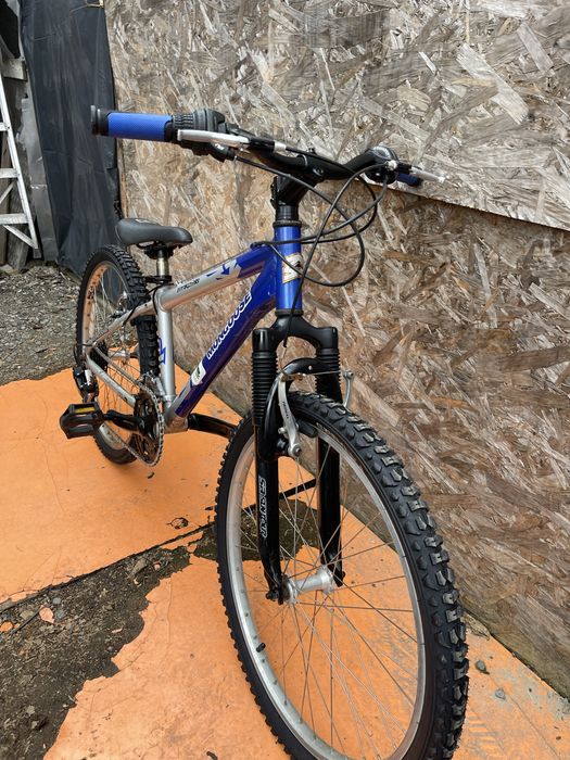 Bicicleta mongoose cadru aluminiu roti 24”