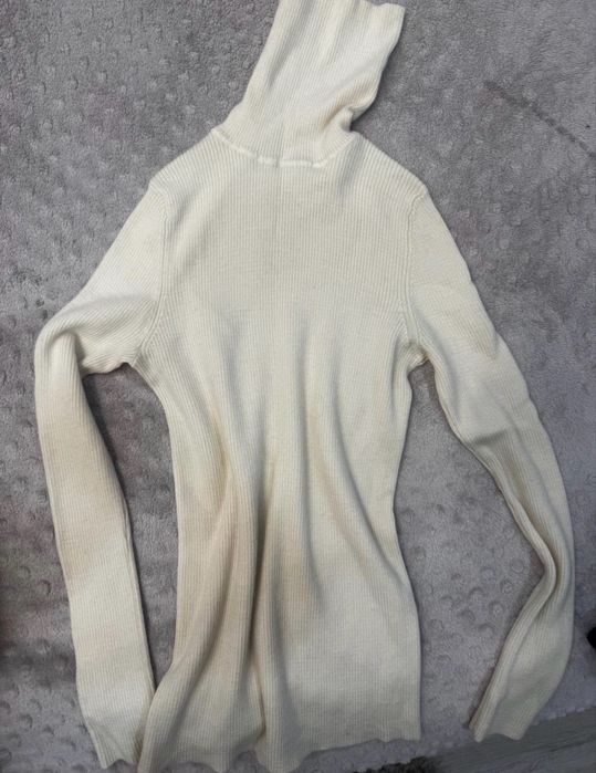 Базовая водолазка UNIQLO