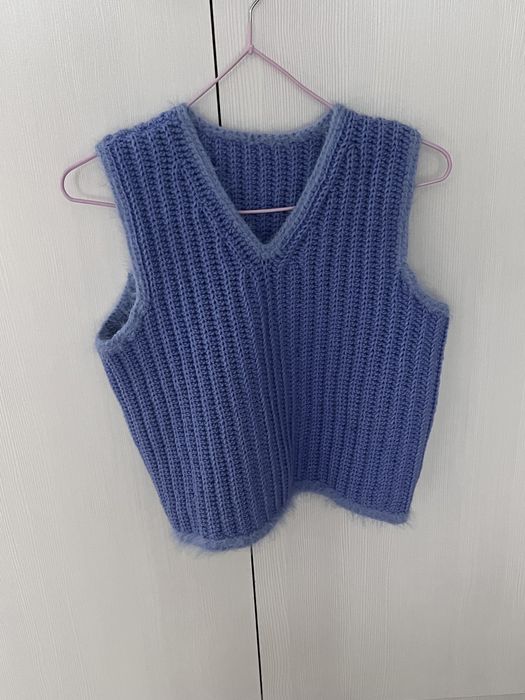 Жилетка вязанная