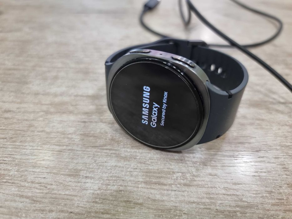 Смарт часовник Samsung Watch 8 44 мм