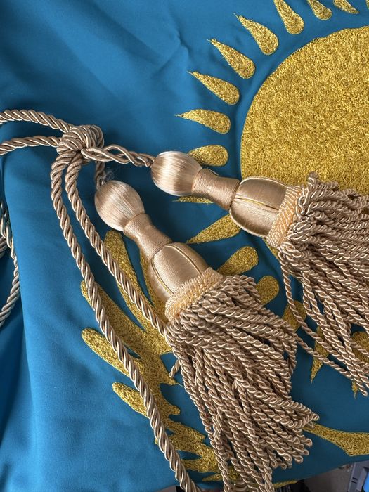 Бубны, кисти для флага