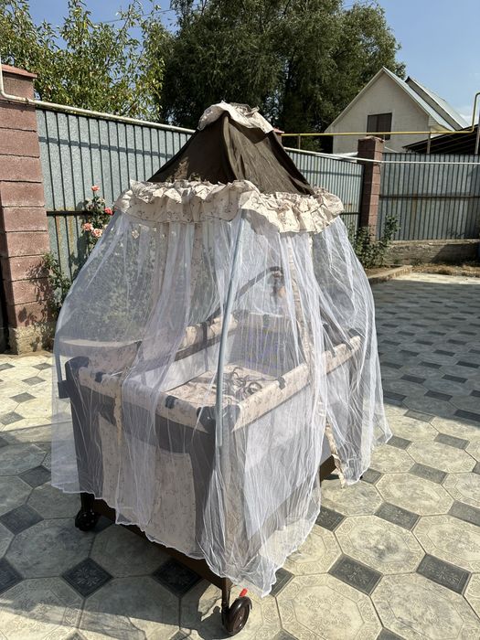 Манеж в отличном состояние