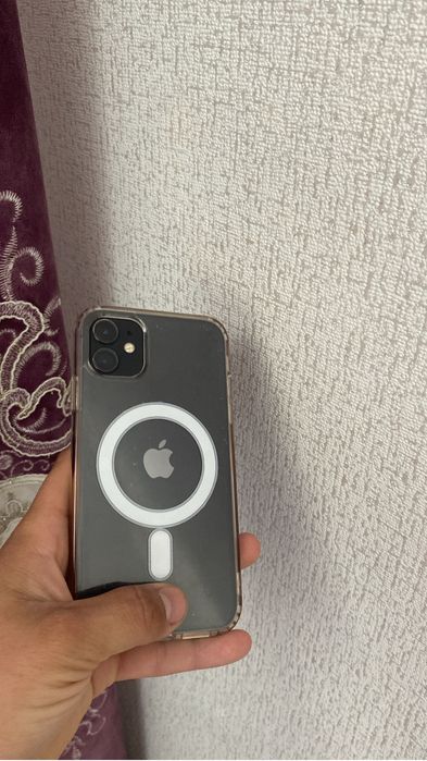 Продам Айфон 11 в хорошем сост