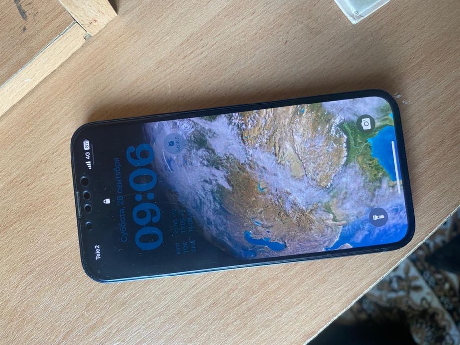 Айфон 13, без царапины