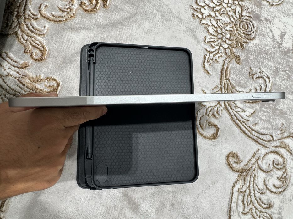 iPad A16 silver 128gb Wifi 100% 78 sikl