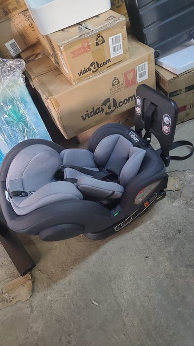 Scaun auto de copii cu poziție de. Somn și isofix preț 400 lei produs