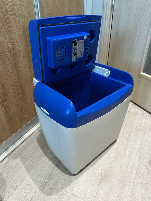 Хладилнa чанта Quigg KB 2004.06, 12V & 230V , 26л,  студено