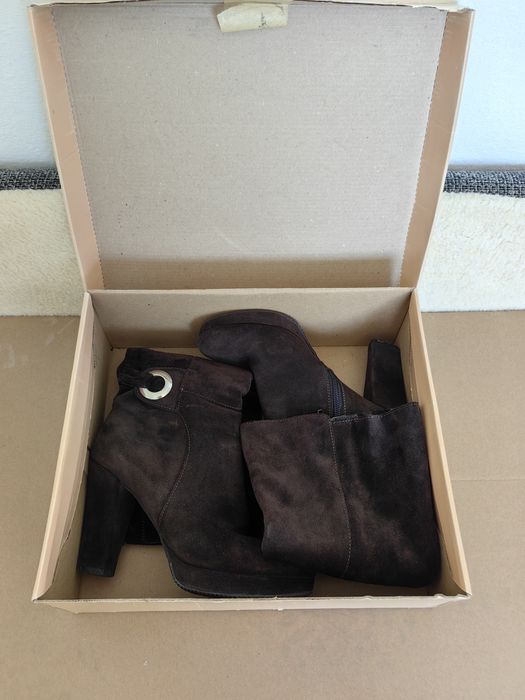 Cizme piele intoarsa, cu toc Nr. 37