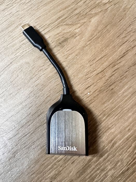 Nikon D5600 с два обектива и пълен комплект аксесоари