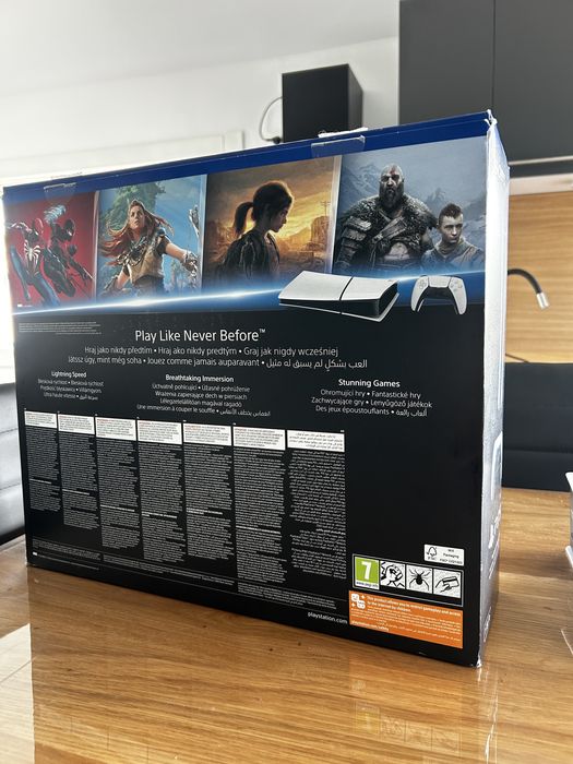 Vând PlayStation 5 Digital Edition